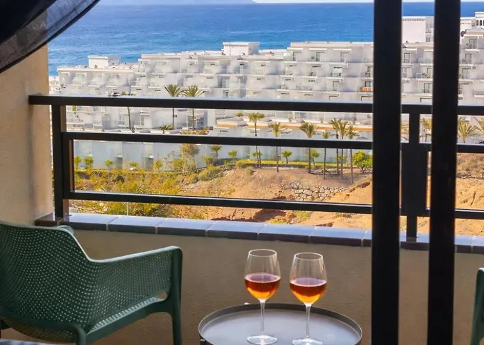 Ocean View Apartment, Balcony & Parking, Tenerife South Escape Διαμέρισμα *
